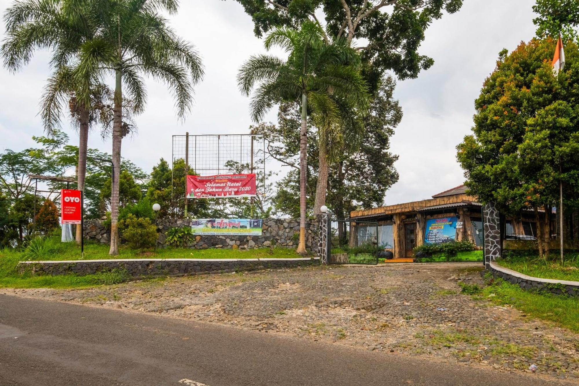 Oyo 2278 Cikidang Hunting Resort Sukabumi Exterior photo