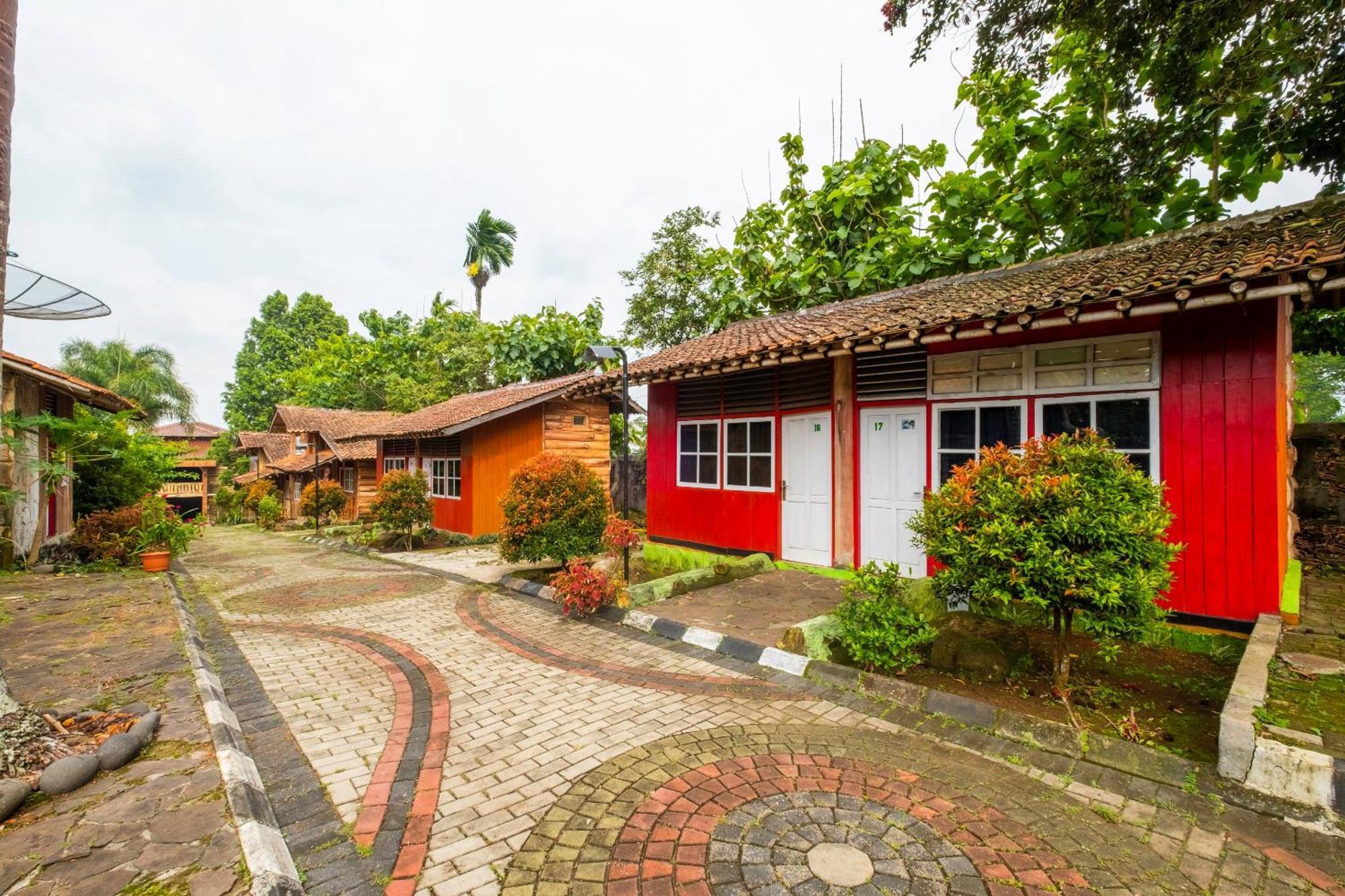 Oyo 2278 Cikidang Hunting Resort Sukabumi Exterior photo